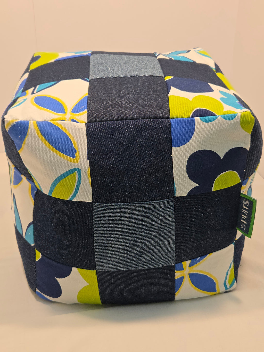 #13 El Cube
